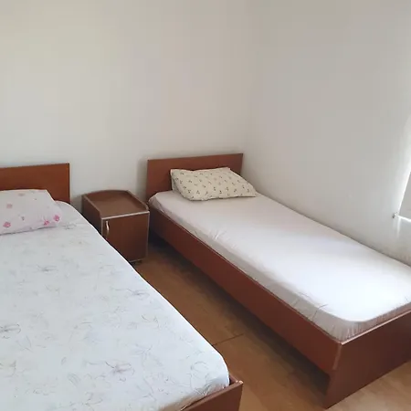 Denize Sifir Havuzlu Sitede *