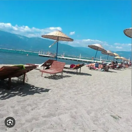 Denize Sifir Havuzlu Sitede Ören